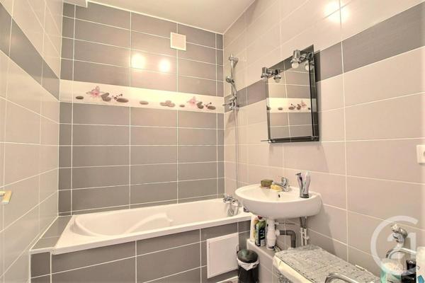 Appartement F3 à vendre  3 pièces - 60 m2 CHATEAU THIERRY - 02