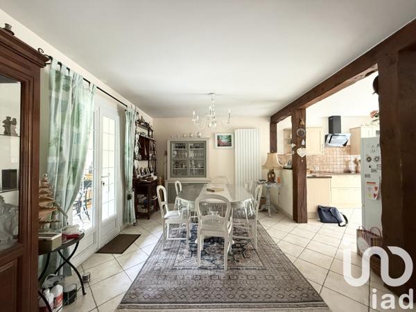 Maison à vendre 6 pièces 121 m² Saint-Fargeau-Ponthierry