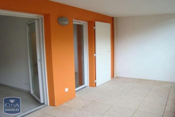 Appartement à louer 2 pièces 36.92m² Vitrolles (13127)