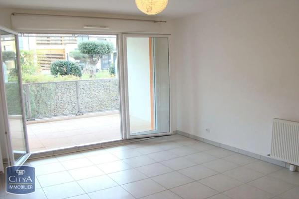 Appartement à louer 2 pièces 36.92m² Vitrolles (13127)
