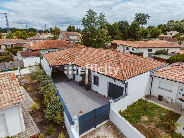 Maison
         6 pièces
        - 164 m² 446 000 € *