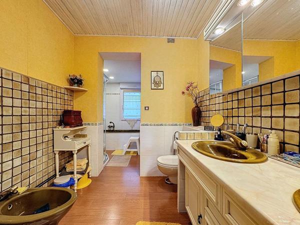 Maison familiale au calme, à deux pas des écoles, avec jardin et terrasse à Châtel