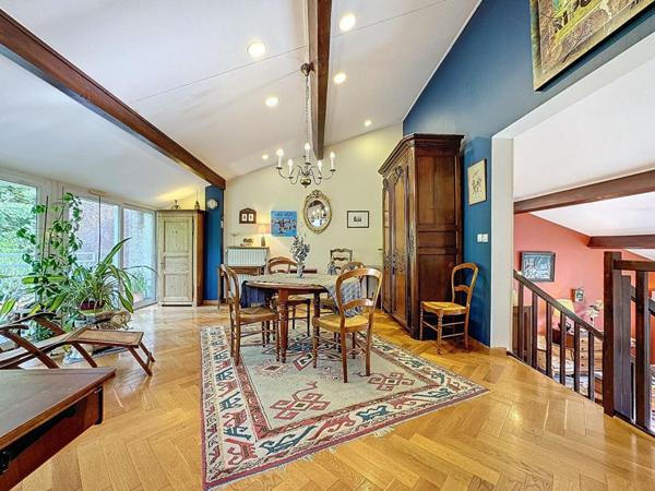 Maison familiale au calme, à deux pas des écoles, avec jardin et terrasse à Châtel