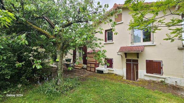 CHARMANTE MAISON INDIVIDUELLE SUR UN TERRAIN DE 882 M²
