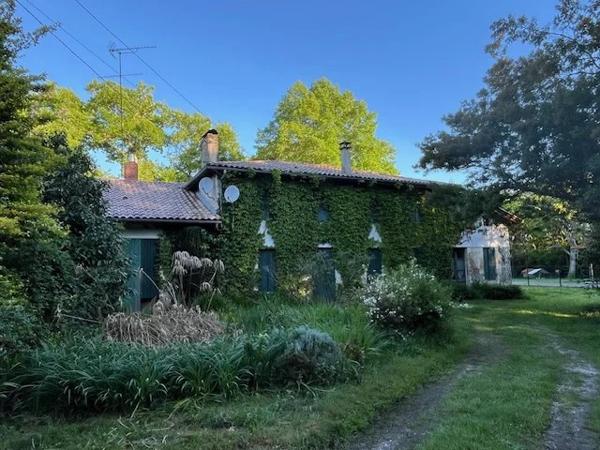 MIOS Maison ancienne 1877 à rénover  3000 m² de terrain