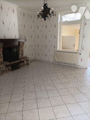 À NOUVEAU SUR LE MARCHE - MAISON 95m² - 852m² DE TERRAIN - CENTRE VILLE -
 99 000 €