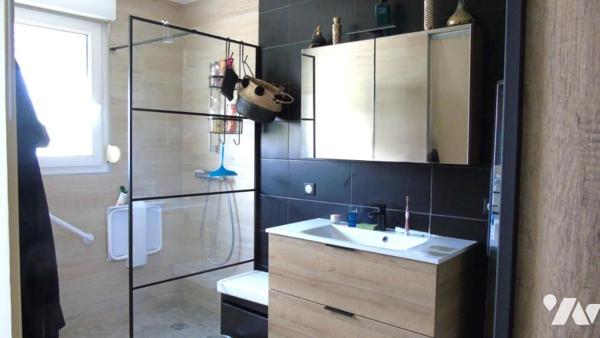 Maison de 210 m²  à Lons-le-Saunier