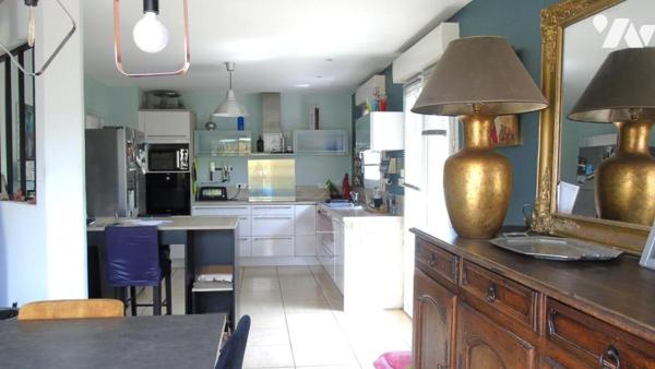 Maison de 210 m²  à Lons-le-Saunier