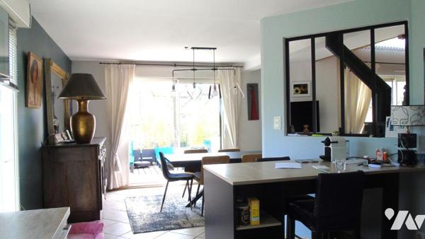 Maison de 210 m²  à Lons-le-Saunier