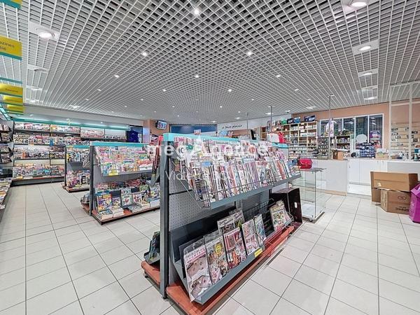 Fonds De Commerce à Cholet, 49300 - 2 pièces 123m²