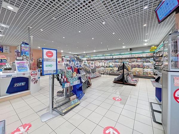 Fonds De Commerce à Cholet, 49300 - 2 pièces 123m²