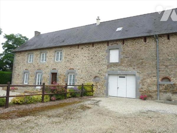  Maison d?habitation en pierres  avec ses dépendances comprenant :

 - Accès rez de chaussée ...