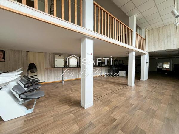 Immeuble commercial polyvalent – Fort potentiel – Emplacement stratégique