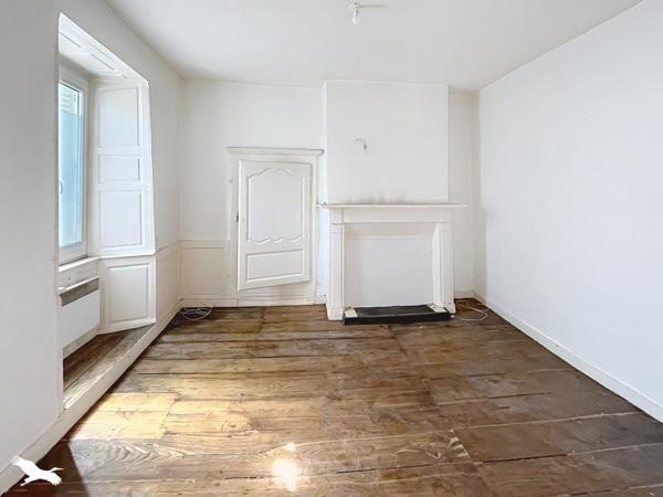 Appartement à vendre 53 000 € Saint-Yrieix-la-Perche 4 p 83 m² DPE D