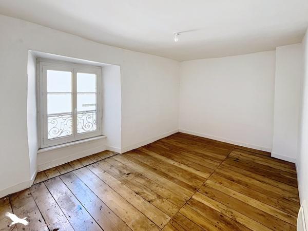 Appartement à vendre 53 000 € Saint-Yrieix-la-Perche 4 p 83 m² DPE D