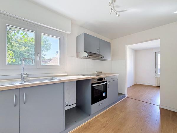 Appartement
         2 pièces
        - 39 m² 155 000 € *