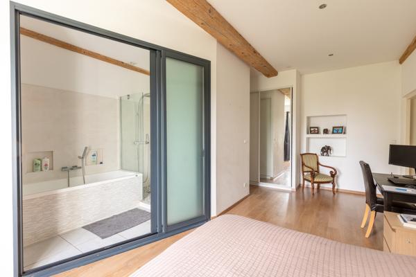 Très beau 4 pièces dans un manoir du 18 ème