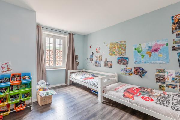 Très beau 4 pièces dans un manoir du 18 ème