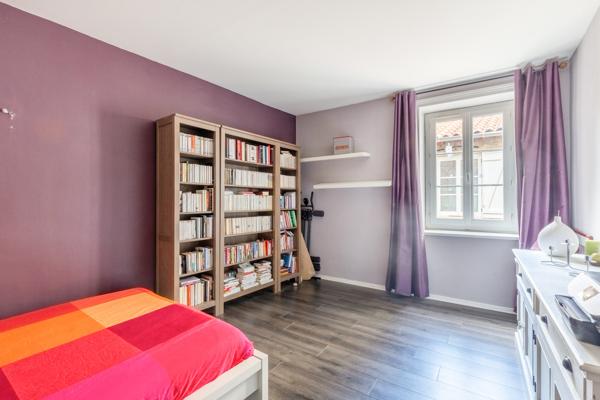 Très beau 4 pièces dans un manoir du 18 ème