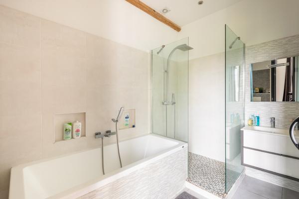 Très beau 4 pièces dans un manoir du 18 ème