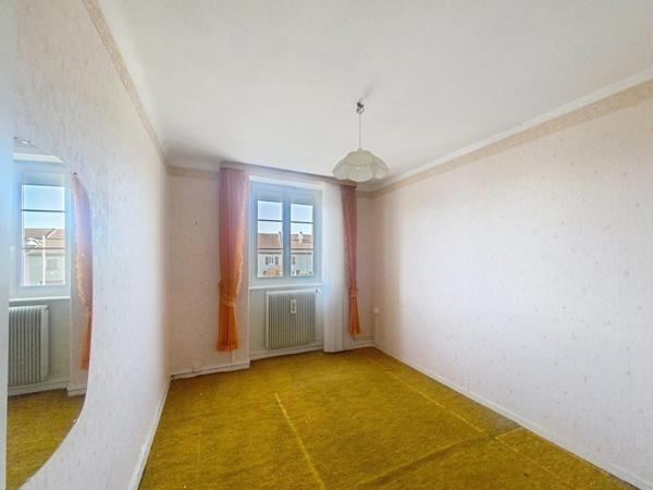 Spacieuse maison à renover