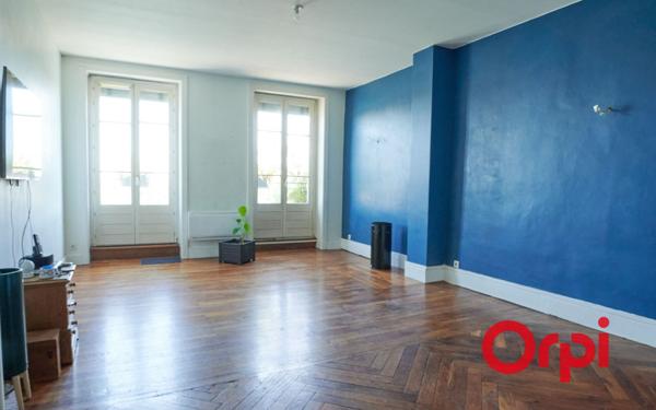 Appartement à vendre    3 pièces • 75,35 m2 Lyon 2