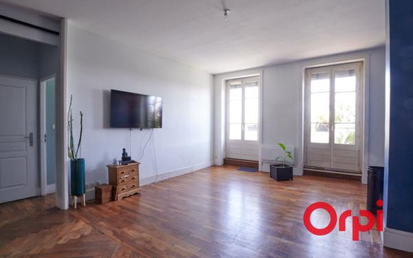 Appartement à vendre    3 pièces • 75,35 m2 Lyon 2