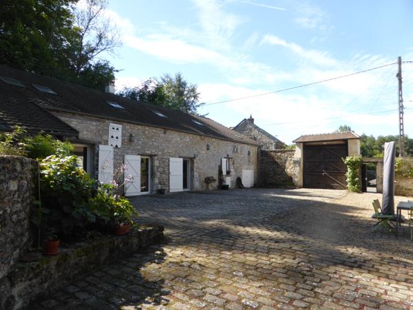 Séry-Magneval (60800) Propriété en pierre