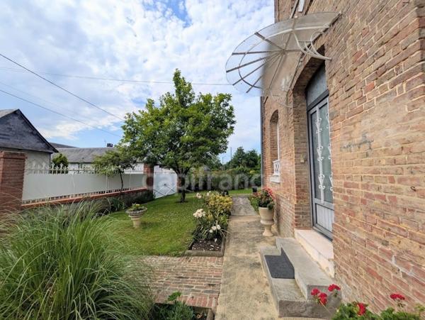 Exclusivité : Elégante maison bourgeoise de caractère de 81m2 avec dépendances et jardin clos, terrain de 698m2 - BEAUCAMPS LE VIEUX (80)