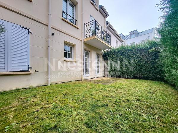 Montigny village : appartement MEUBLE 2 pieces avec jardin et box