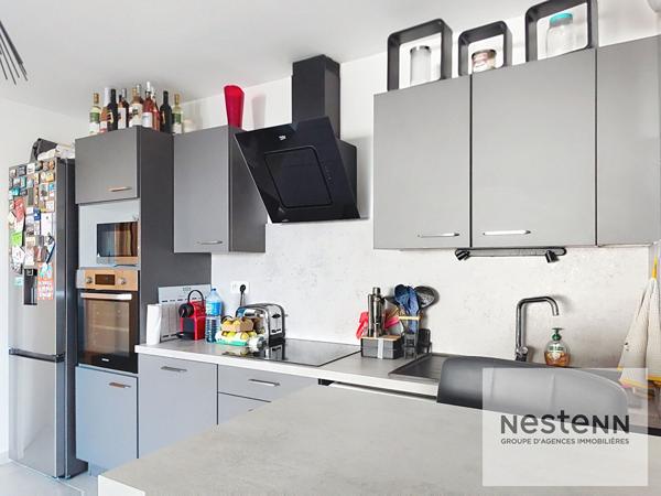 Appartement Saint Bres 44 m² terrasse et place de parking securisée