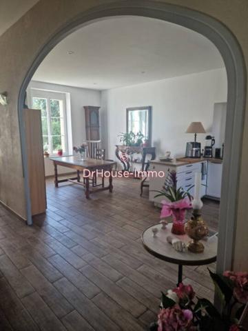 Maison à vendre 8 pièces de 203 m²