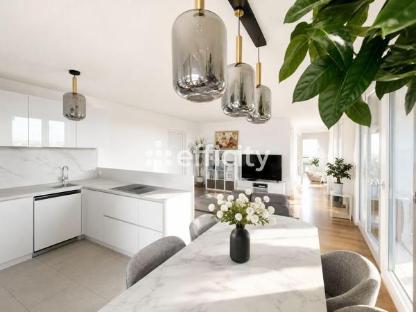 Appartement
         4 pièces
        - 86 m² 570 000 € *