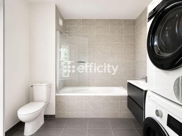 Appartement
         4 pièces
        - 86 m² 570 000 € *