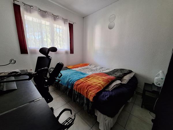 T2 de 28 m2 avec balcon Aix Pont de l'Arc LA PARADE