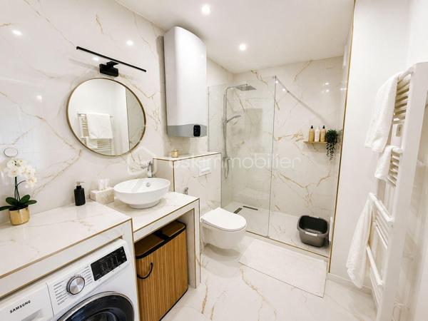 CANNES PRADO - ISOLA BELLA -  APPARTEMENT 4 PIECES 98M² - TERRASSE 37M² - CALME - 10 MIN RUE D'ANTIBES À PIED
(English version below)
En pleine cœur du quartier Prado - Isola Bella, à 3 min de tous les commerces et à seulement 10 min de la rue d'Antibes, Laurent Morin vous propose en exclusivité cet appartement en rdc traversant de 98.15M² entièrement refait à neuf.

Climatisé, au calme et sans vis à vis, il est composé comme suit :
- Un grand séjour de 45m² avec 3 grandes baies vitrées qui ouvrent la terrasse
- Une cuisine entièrement équipée qui donne sur le séjour et la terrasse
- Une grande terrasse de 37m²
- 2 grandes chambres (11 et 18m²) dont une avec accès direct à la terrasse
-  Possibilité de faire une 3eme chambre également à la place de la cuisine
- Un dressing avec fenêtre de 8.5m² qui peut aussi servir de bureau ou de petite chambre.
- 2 salles de douche
- Nombreux rangement
- Une Cave
- Une place de parking idéalement situé à 10 mètres de l'appartement 

Vous apprécierez son emplacement stratégique à 3 min à pied de tous les commerces, 10 min de la rue d'Antibes et moins de 15 min de la Croisette - Palais des festivals.
Exposition : SUD
Charges annuelles : 3000€ (chauffage inclus)
Taxe foncière : 1352€
Contactez moi 7j/7 et 24h/24 pour plus d'information et organiser une visite.

Les 5 premières photos ont été retouchées afin de modifier la décoration et faciliter la projection. 
L'appartement est en excellent état et a été renové récemment.
----------------------------------------------
CANNES PRADO – ISOLA BELLA – 4-ROOM APARTMENT 98 SQM – 37 SQM TERRACE – QUIET SETTING – 10 MIN WALK TO RUE D’ANTIBES

Located in the heart of the sought-after Prado–Isola Bella district, just a 3-minute walk from all amenities and only 10 minutes from Rue d’Antibes, Laurent Morin is pleased to present this exclusive, fully renovated 98.15 sqm ground-floor dual-aspect apartment.

Air-conditioned, peaceful, and enjoying complete privacy with no overlooking neighbors, the property comprises:
- A spacious 45 sqm living room with three large floor-to-ceiling windows opening onto the terrace
- A fully fitted and equipped open-plan kitchen connected to the living area and terrace
- A large 37 sqm terrace
- Two spacious bedrooms (11 sqm and 18 sqm), one of which has direct access to the terrace
- Possibility to create a third bedroom in place of the current kitchen
- An 8.5 sqm walk-in dressing room with a window, which could also be used as a home office or small bedroom
- Two shower rooms
- Ample built-in storage
- A cellar/storage unit
- A private parking space ideally located just 10 meters from the apartment
You will appreciate its prime location, only a 3-minute walk from local shops and services, 10 minutes from Rue d’Antibes, and less than 15 minutes from La Croisette and the Palais des Festivals.
Exposure: South-facing
Annual service charges: €3,000 (including heating)
Property tax: €1,352
For further information or to arrange a viewing, please contact me 24/7.