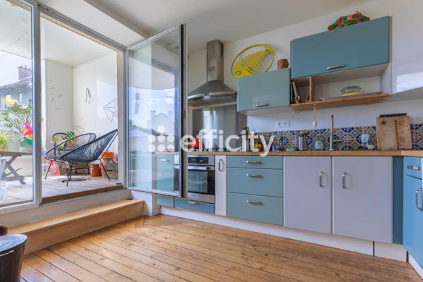 Maison
         8 pièces
        - 169 m² Exclusivité 619 000 € *