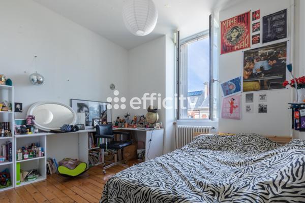Maison
         8 pièces
        - 169 m² Exclusivité 619 000 € *