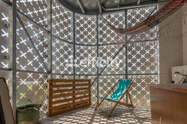 Maison
         8 pièces
        - 169 m² Exclusivité 619 000 € *