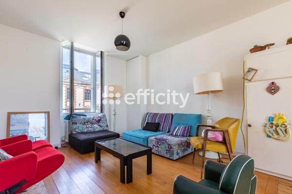 Maison
         8 pièces
        - 169 m² Exclusivité 619 000 € *
