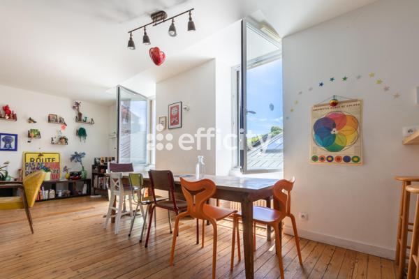 Maison
         8 pièces
        - 169 m² Exclusivité 619 000 € *