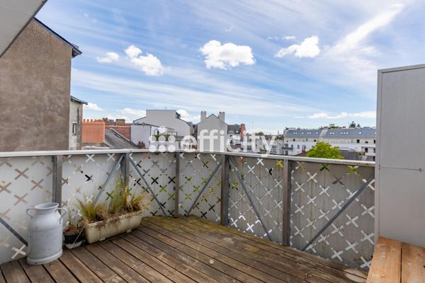 Maison
         8 pièces
        - 169 m² Exclusivité 619 000 € *