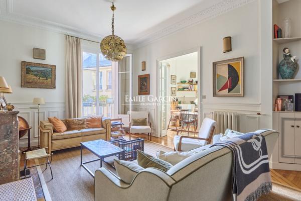 A vendre - appartement - 101 m² - Paris - 75007 - Ecole Militaire - Rue Cler