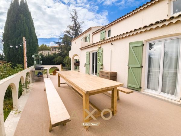 RESIDENCE SECURISEE PEY BLANC - MAISON - 220 M2 - TERRAIN 2 000 M2 - PISCINABLE - VUE SAINTE VICTOIRE  - 1 150 000