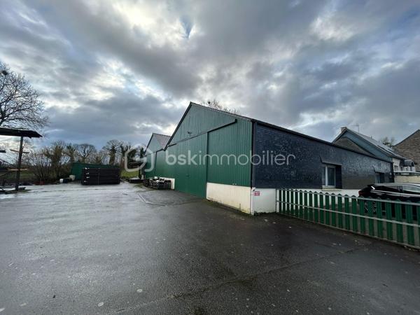 Immeuble commercial de 400 m²