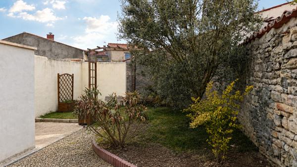 ANDILLY MAISON DE PLAIN PIED 83 M² 2 CHAMBRES JARDIN GARAGE  Andilly