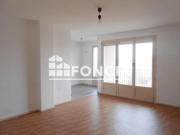 Location Studio 32.25 m² - 27 RUE DU PARC Orleans 45000
