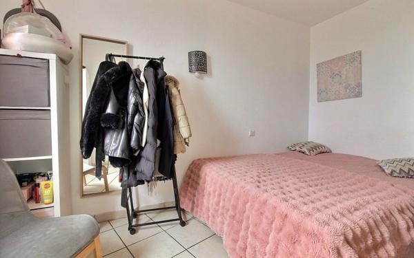 Appartement à vendre    4 pièces • 64,87 m2 Marseille 14