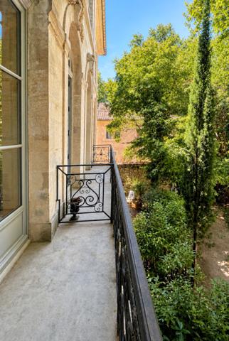 A vendre - historique - appartement de prestige - hôtel particulier - collection Lambert - étage noble - balcon filant - parking privatif - cave