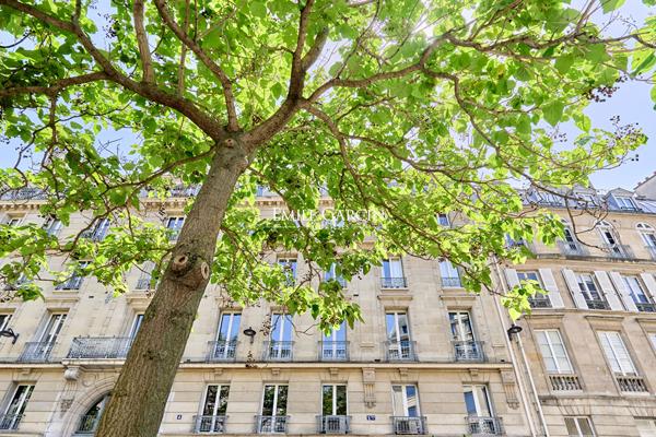 À VENDRE - Appartement - Paris - 75001 -  Palais Royal - 2 pièces - 49m²